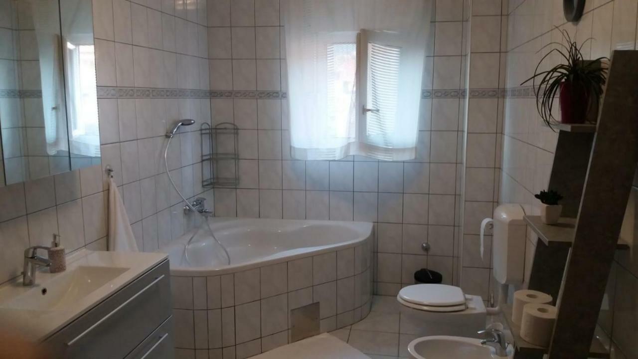 Apartman Teklic Kaštela Εξωτερικό φωτογραφία